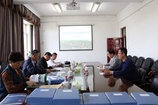 20b912a2cca8f10a99fb841a8a9a1e6